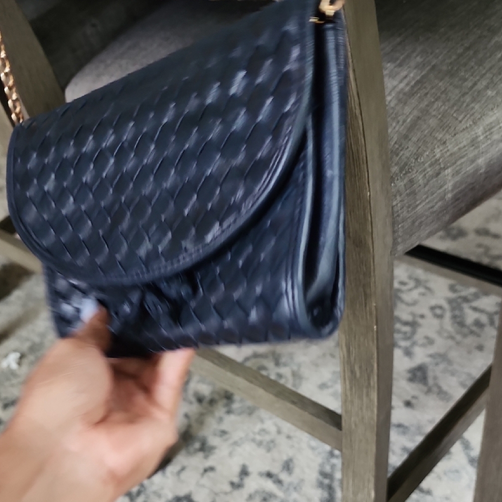 Bottega Veneta Intrecciato Navy Blue Woven Leather Clutch - Picture 16 of 16